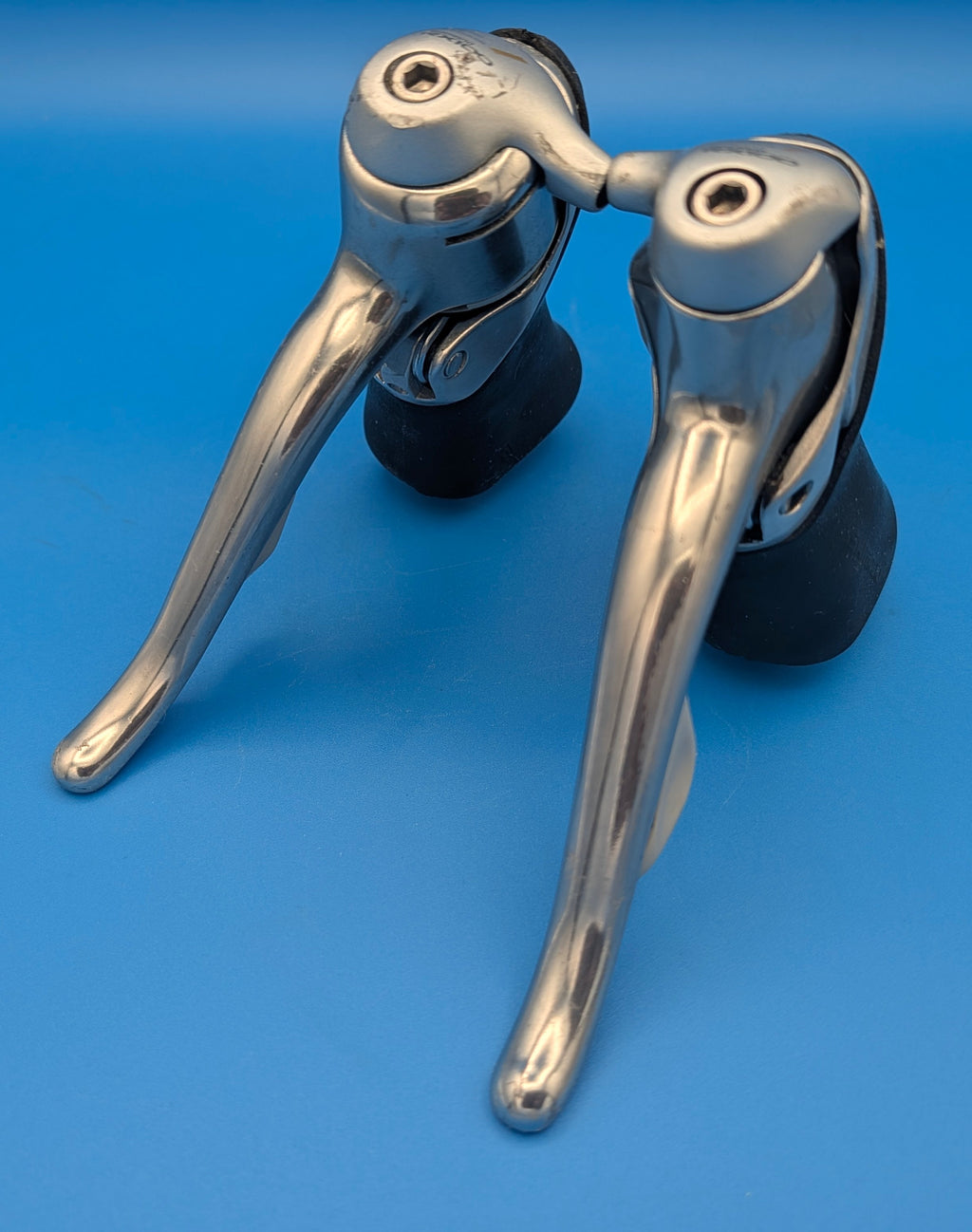 Shimano RX100 ST-A550 STI 2x8 – Überholte Schalthebel