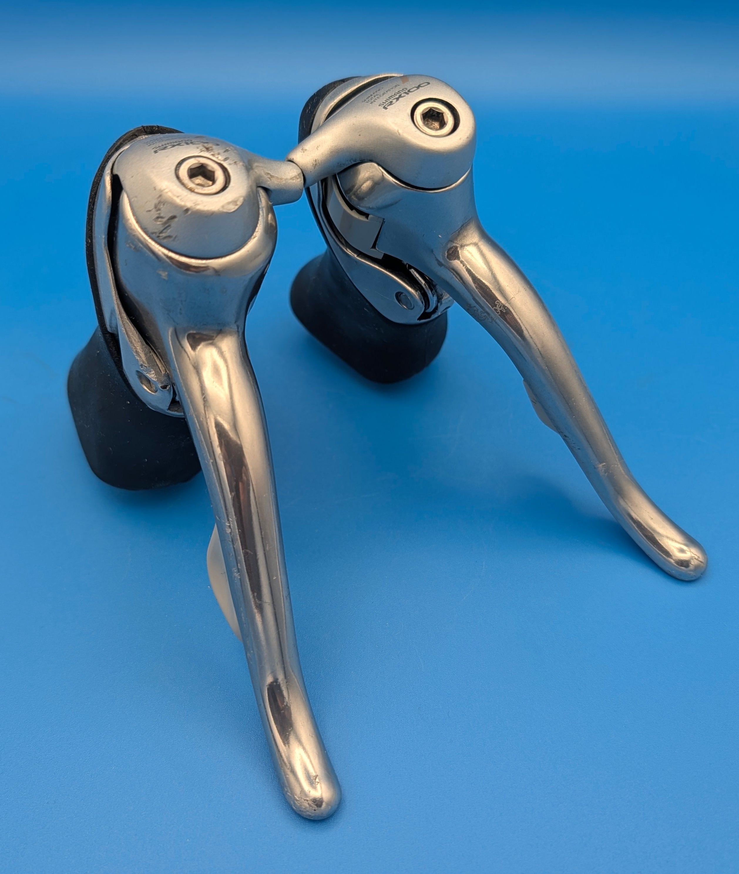 Shimano RX100 ST-A550 STI 2x8 – Überholte Schalthebel
