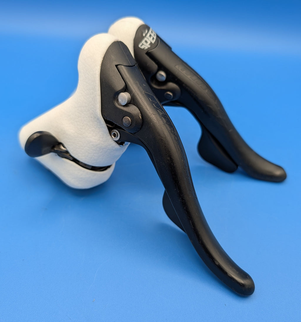Paire Campagnolo Mirage Ergopower 3x9 entièrement reconditionnée – Cocottes Blanches neuves