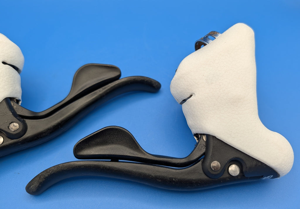 Paire Campagnolo Mirage Ergopower 3x9 entièrement reconditionnée – Cocottes Blanches neuves