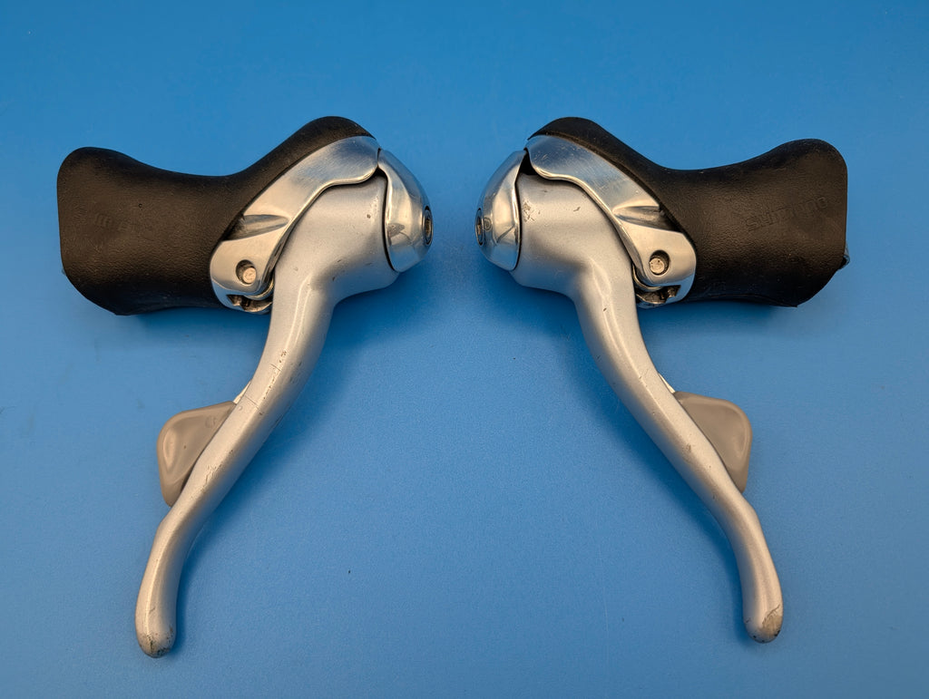 Shimano RSX ST-A410 STI 3x7 – Leviers de vitesse – Paire reconditionnée et polie