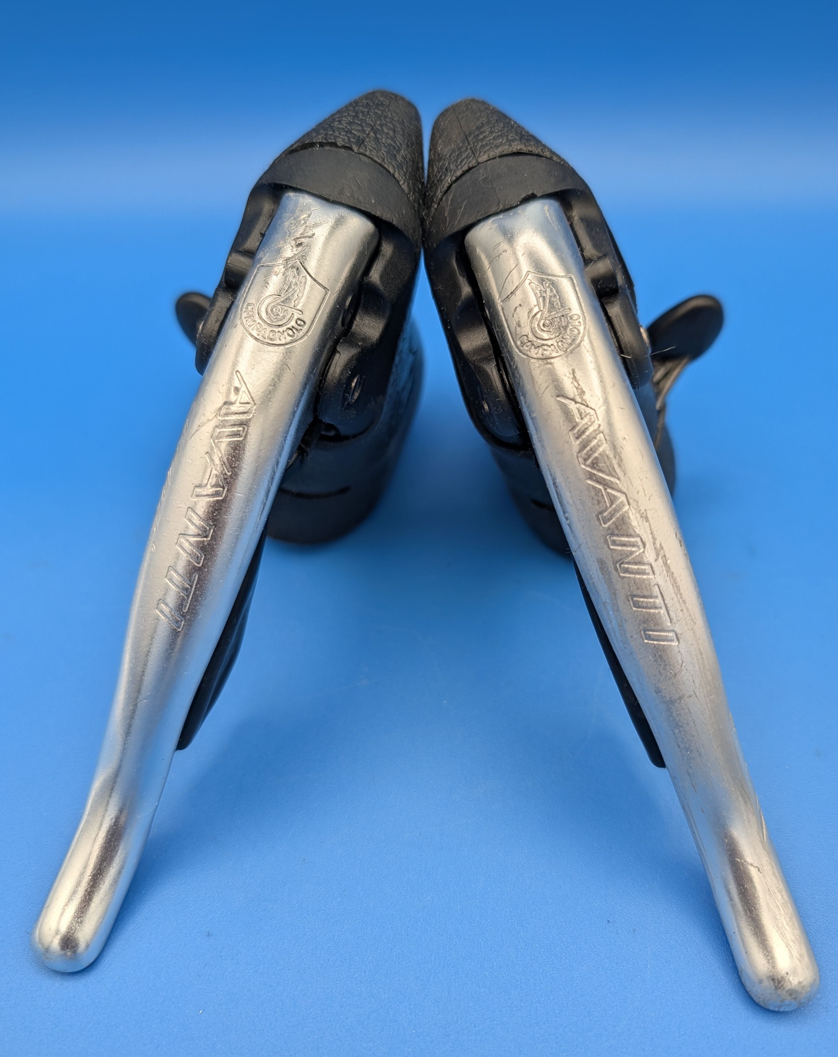 Campagnolo Avanti Ergopower 3x8 – Vintage Rennrad Brems- und Schalthebel