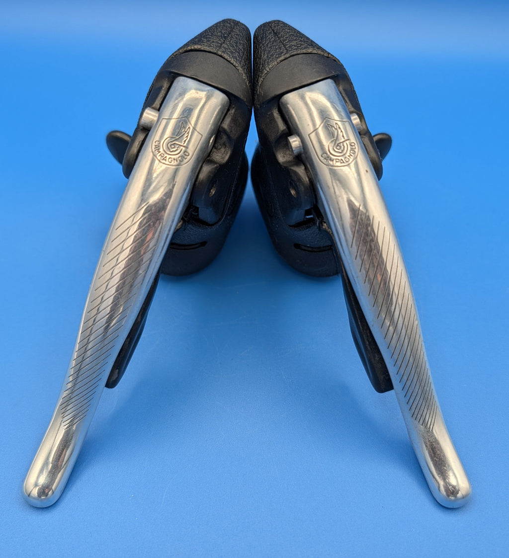 Campagnolo Avanti Ergopower 3x8 – 1 Generation Leviers de frein et vitesses route vintage