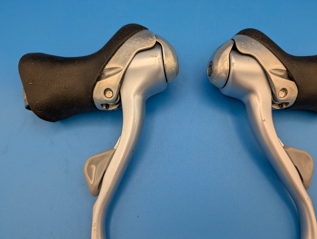 Shimano RSX ST-A410 STI 3x7 – Leviers de vitesse – Paire reconditionnée – Bon état