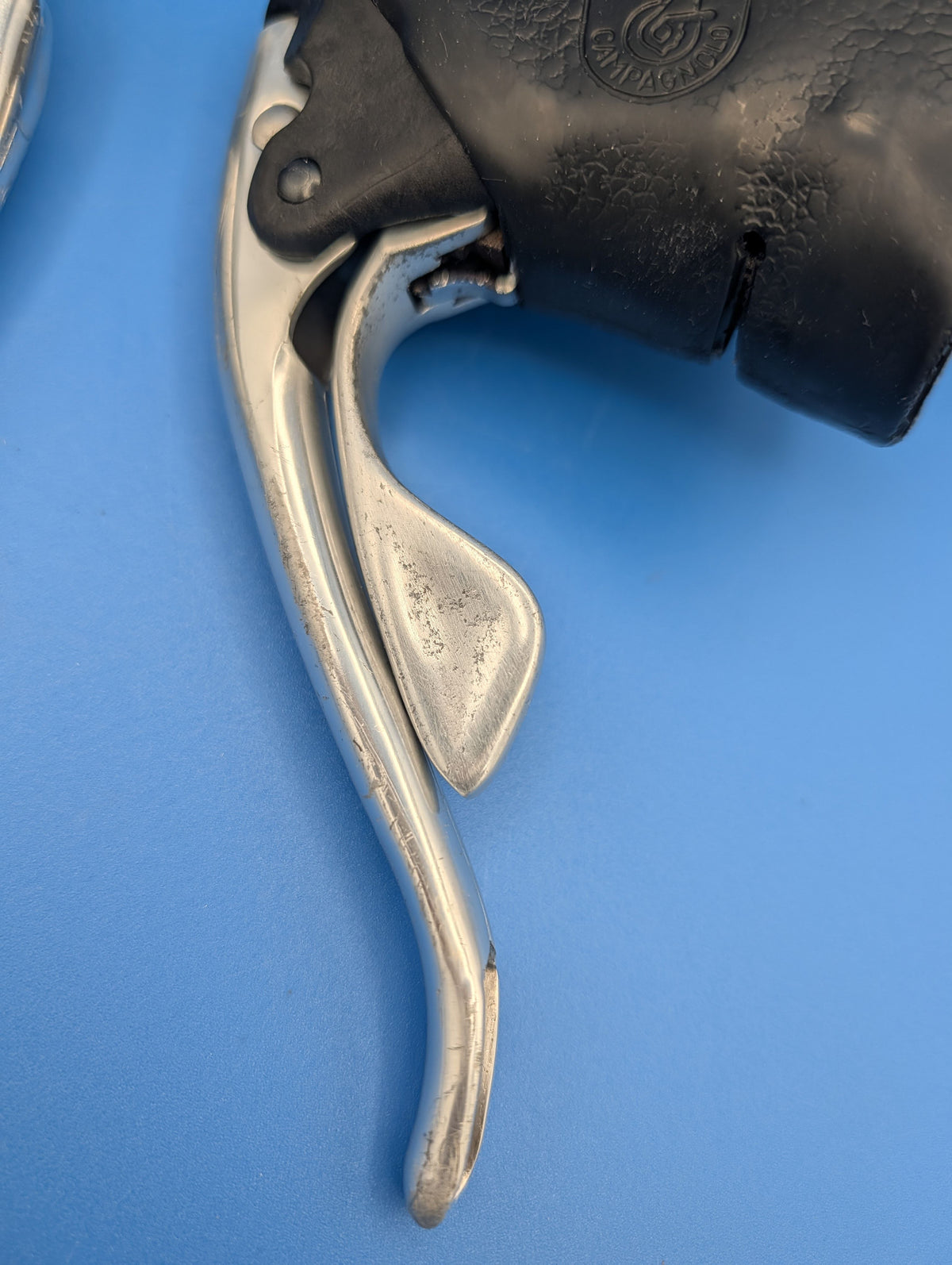 Campagnolo Athena Carbone System Ergopower 3x9 – Leviers de frein et vitesses route vintage