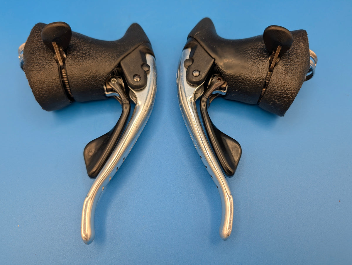 Campagnolo Mirage Ergopower 3x8 – Leviers de frein et vitesses route vintage
