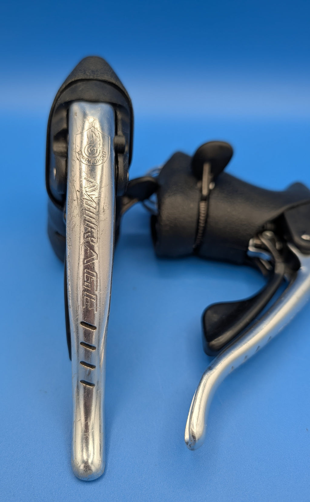 Campagnolo Mirage Ergopower 3x8 – Leviers de frein et vitesses route vintage