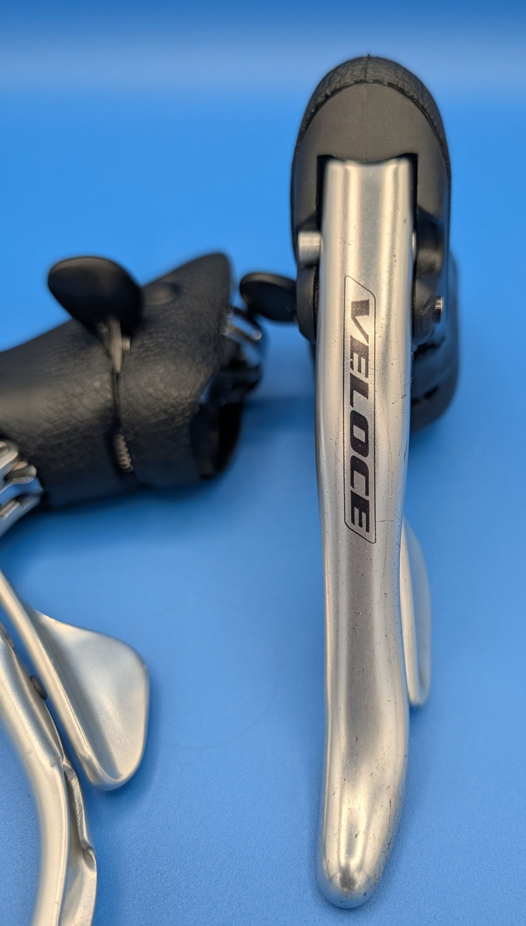 Campagnolo Véloce Ergopower 3x9 – Leviers de frein et vitesses route vintage