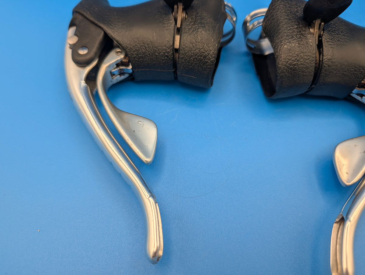 Campagnolo Athena Carbone System Ergopower 3x9 – Leviers de frein et vitesses route vintage