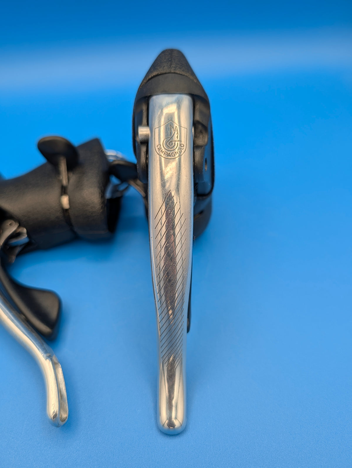 Campagnolo Avanti Ergopower 3x8 – 1 Generation Leviers de frein et vitesses route vintage