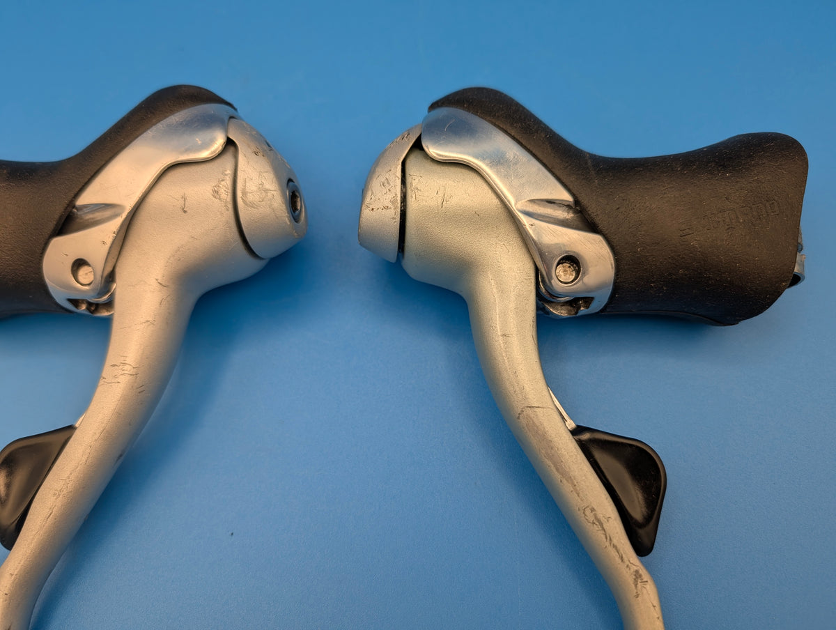 Shimano RSX ST-A416 / ST-A417 STI 3x8 – Leviers de frein et vitesses – Paire Réparé