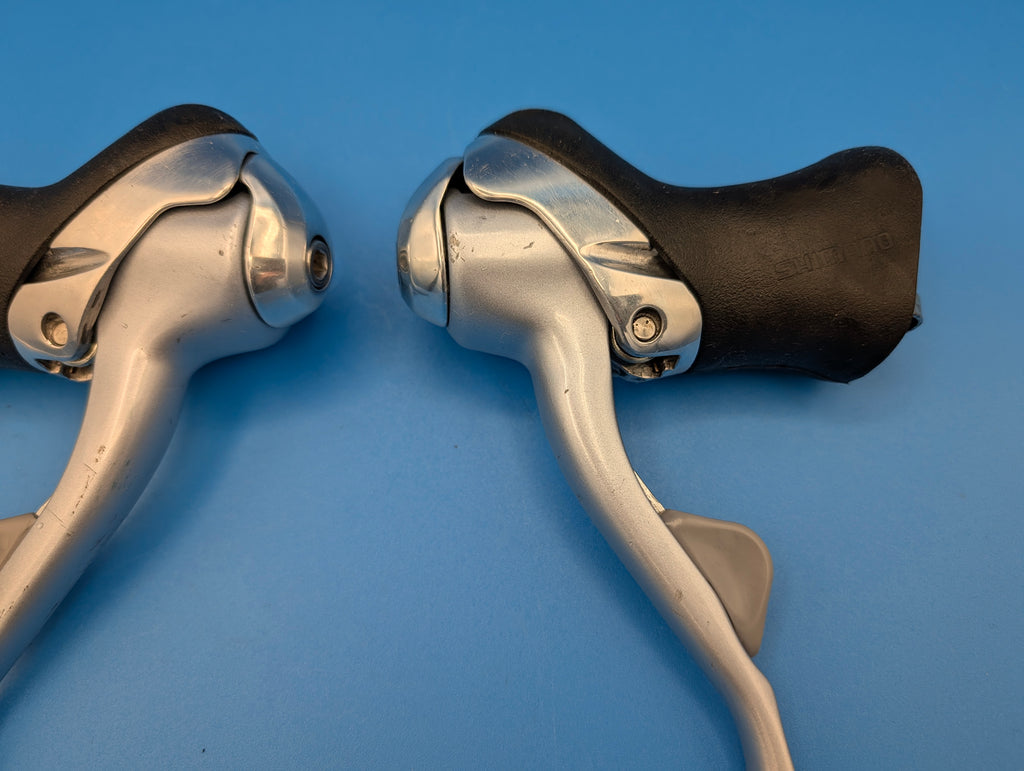 Shimano RSX ST-A410 STI 3x7 – Leviers de vitesse – Paire reconditionnée et polie