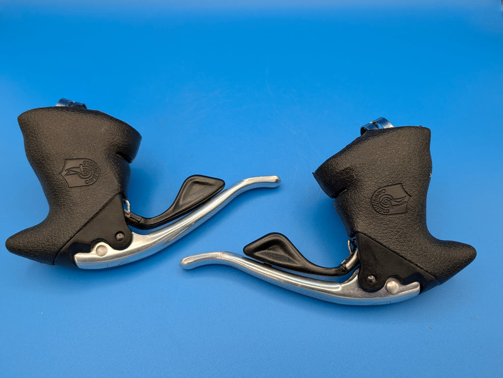Campagnolo Avanti Ergopower 3x8 – 1 Generation Leviers de frein et vitesses route vintage