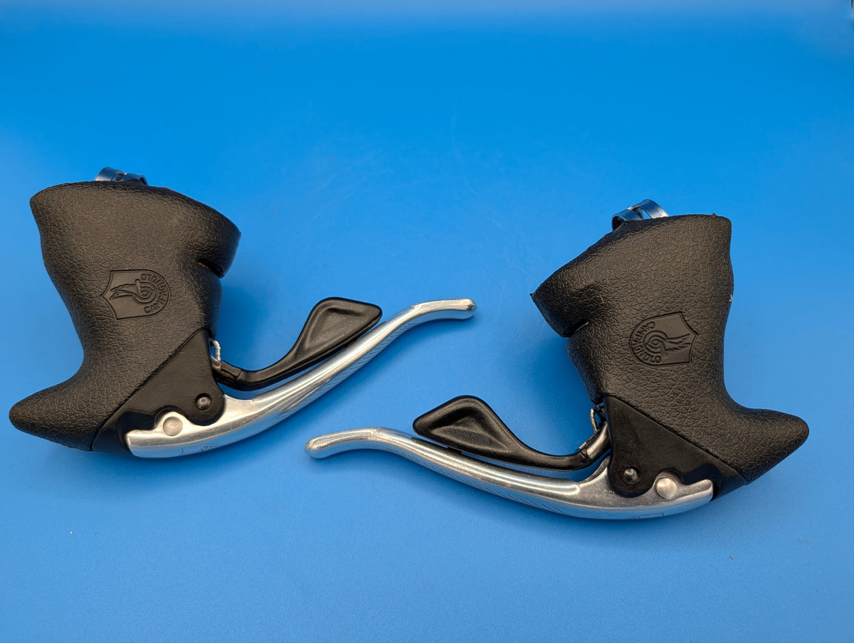 Campagnolo Avanti Ergopower 3x8 – 1 Generation Leviers de frein et vitesses route vintage