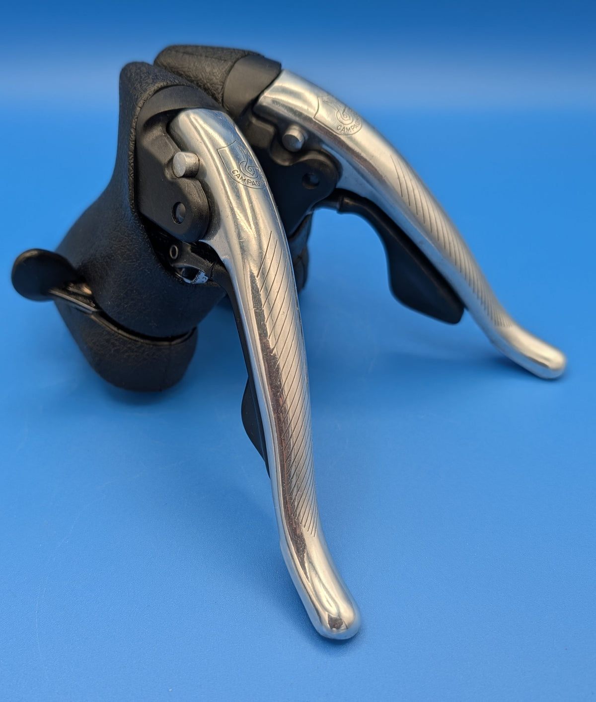 Campagnolo Avanti Ergopower 3x8 – 1 Generation Leviers de frein et vitesses route vintage