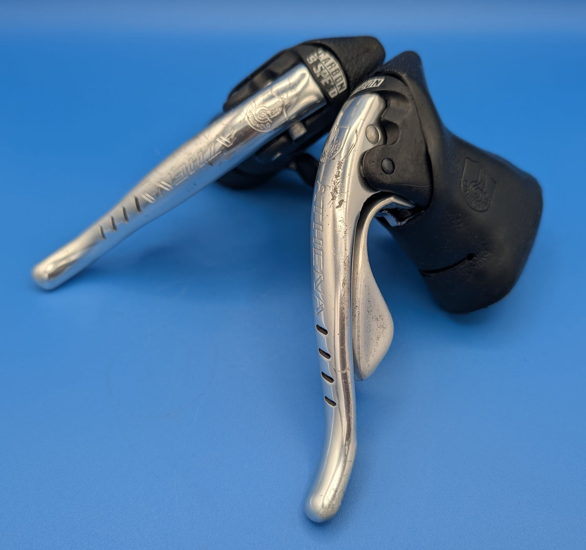 Campagnolo Athena Carbone System Ergopower 3x9 – Leviers de frein et vitesses route vintage