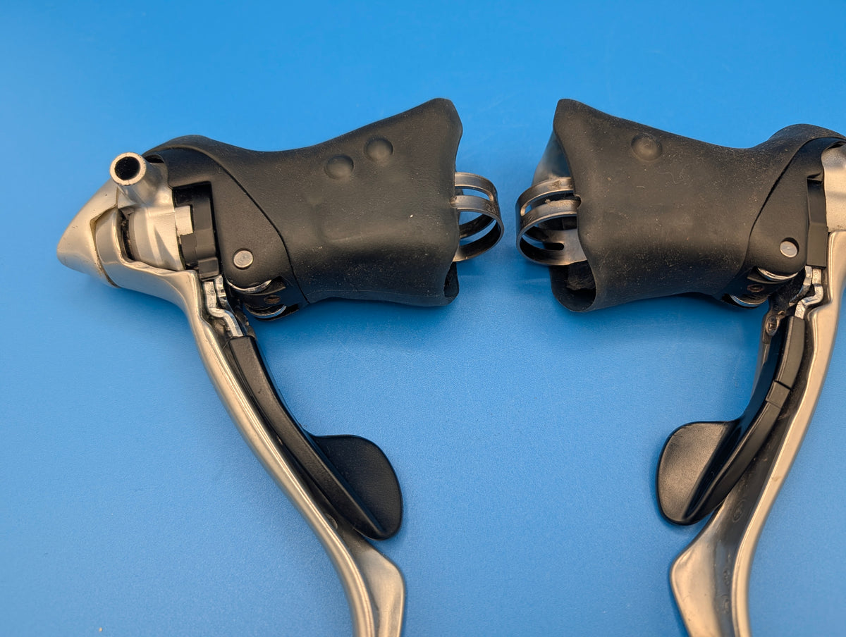 Shimano 105 ST-5500 STI 2x9 – Leviers de frein et vitesses Flight Deck