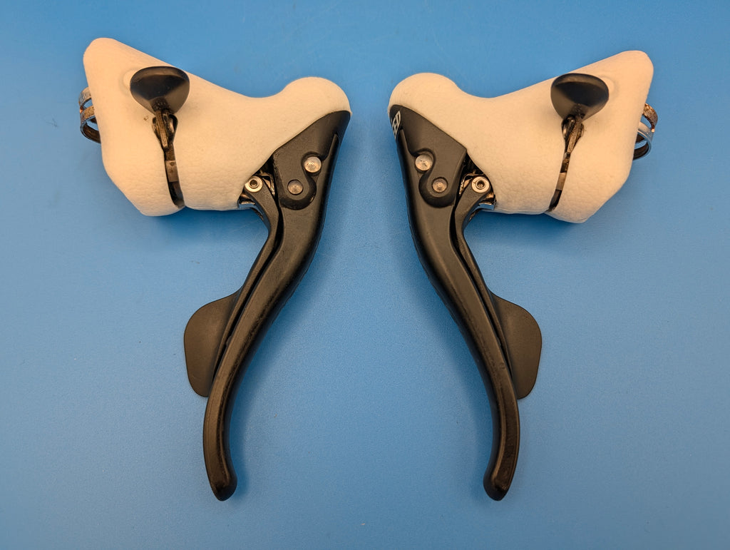 Paire Campagnolo Mirage Ergopower 3x9 entièrement reconditionnée – Cocottes Blanches neuves