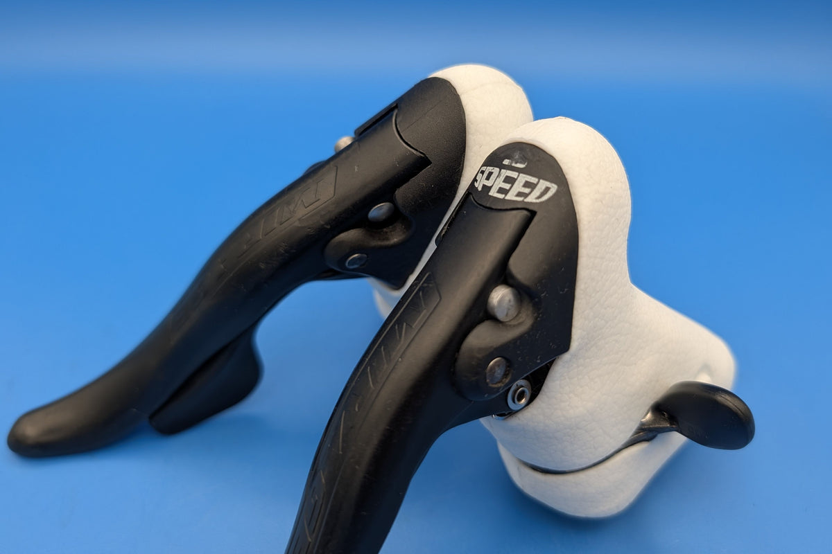 Paire Campagnolo Mirage Ergopower 3x9 entièrement reconditionnée – Cocottes Blanches neuves