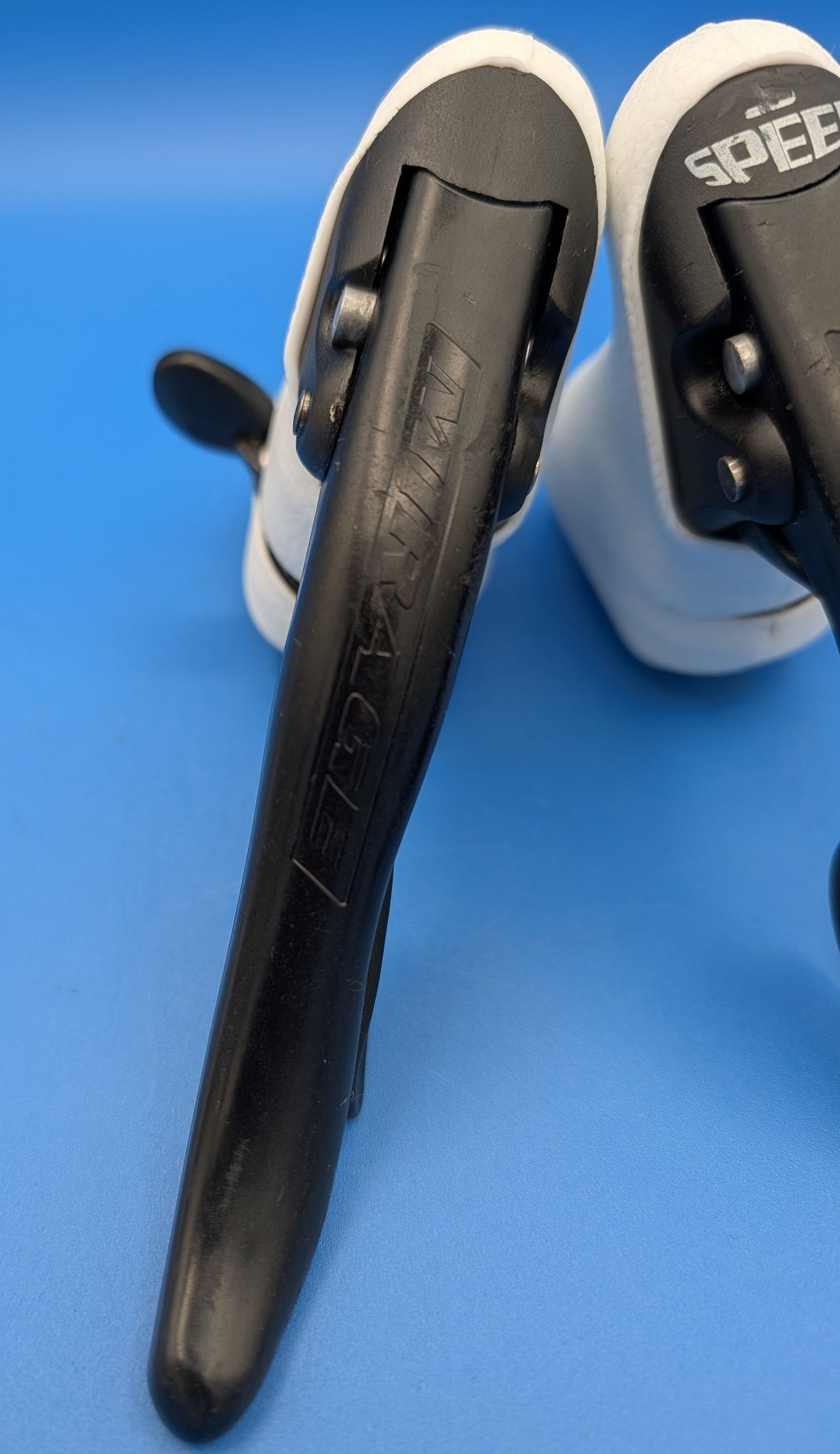 Paire Campagnolo Mirage Ergopower 3x9 entièrement reconditionnée – Cocottes Blanches neuves