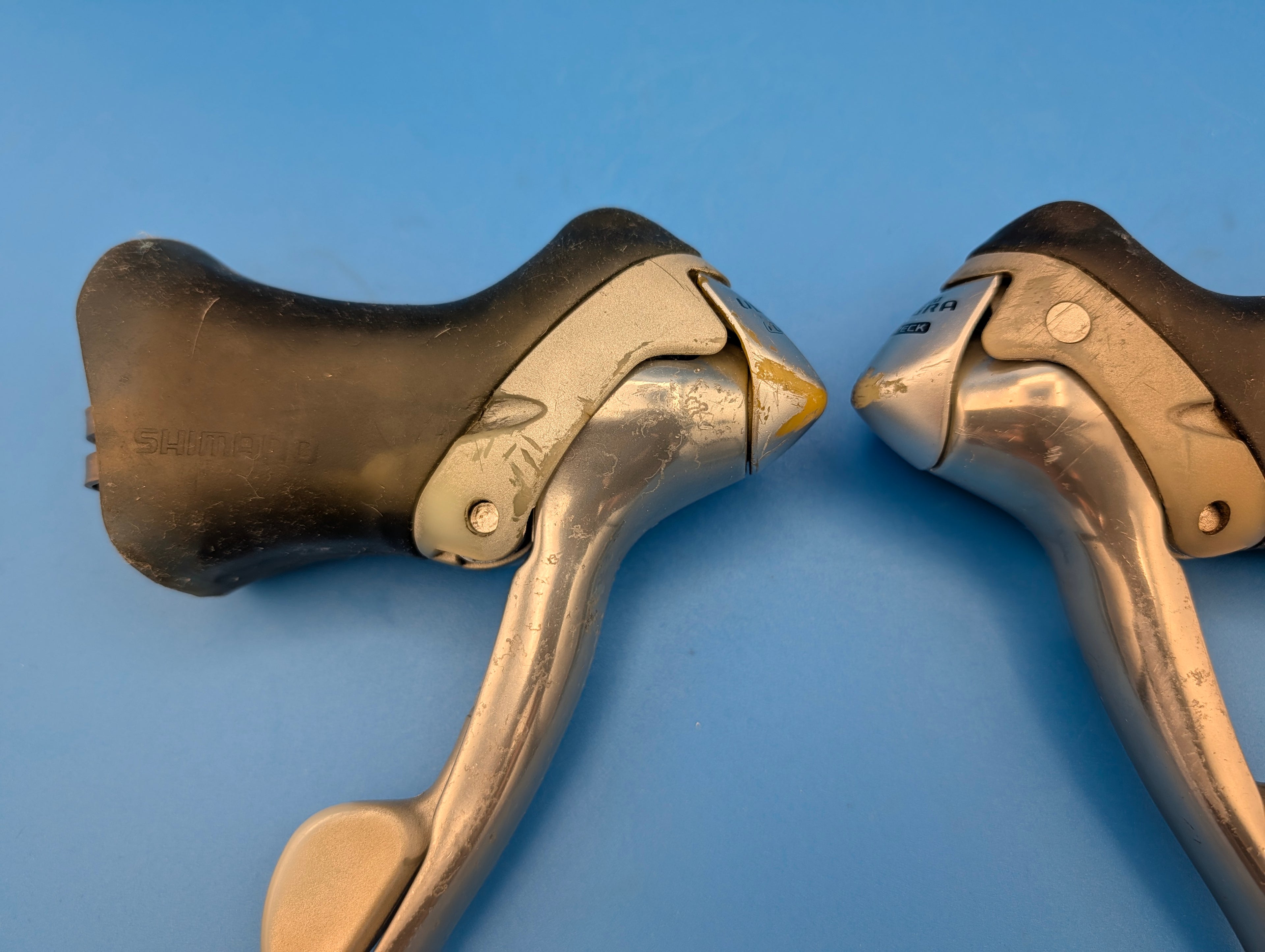 Shimano Ultegra ST-6501 STI 2/3x9 – Leviers de frein et vitesses Flight Deck