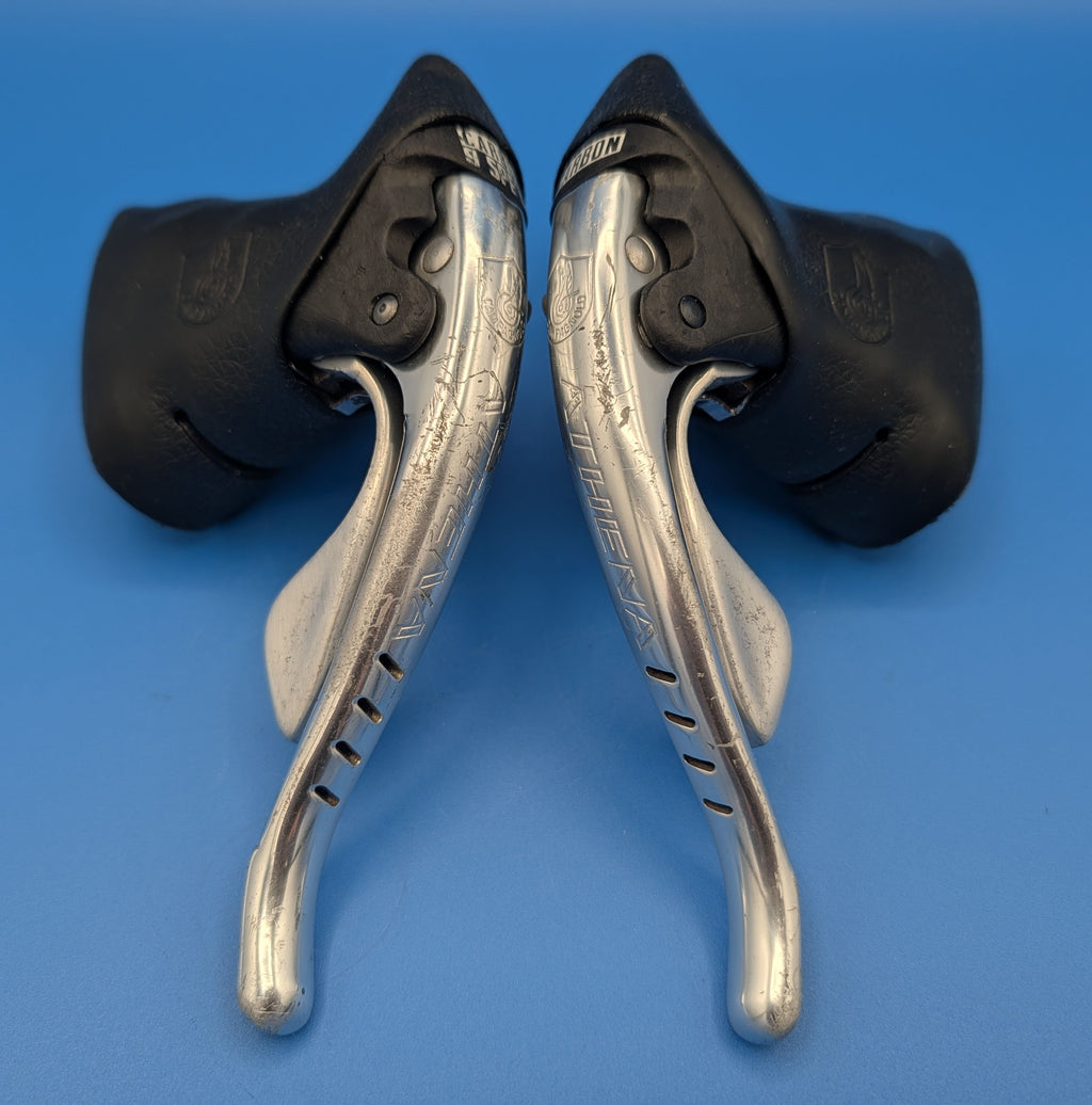 Campagnolo Athena Carbone System Ergopower 3x9 – Leviers de frein et vitesses route vintage