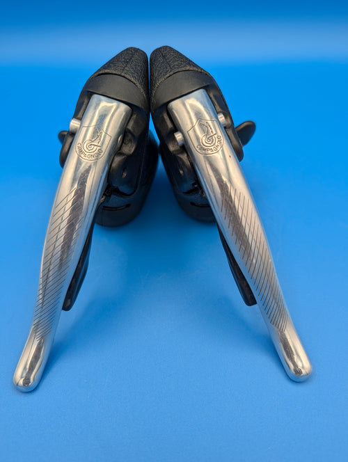Campagnolo Avanti Ergopower 3x8 – 1 Generation Leviers de frein et vitesses route vintage