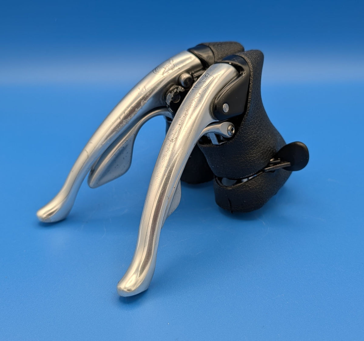 Campagnolo Record Ergopower 3x8 – 1 Generation Leviers de frein et vitesses route vintage