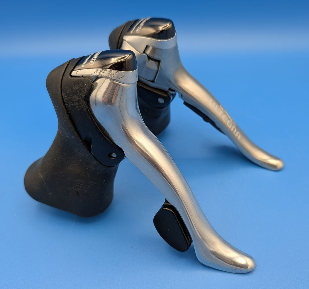 Shimano Ultegra ST-6510 STI 2/3x9 – Leviers de frein et vitesses Flight Deck