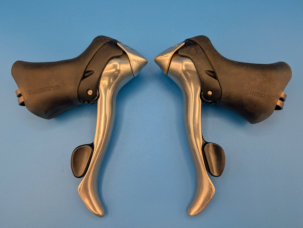 Shimano 105 ST-5500 STI 2x9 – Leviers de frein et vitesses Flight Deck