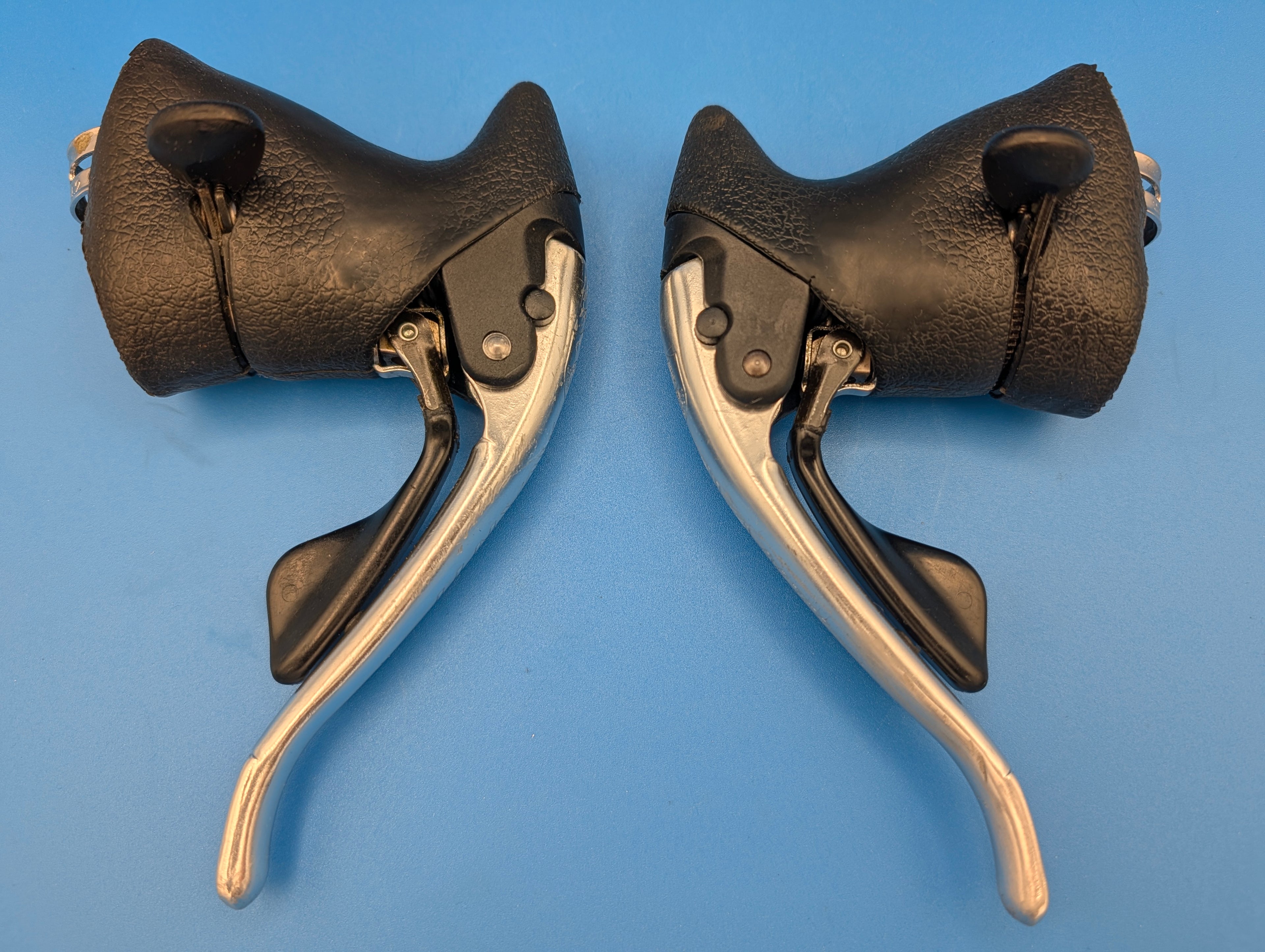 Campagnolo Avanti Ergopower 3x8 – Leviers de frein et vitesses route vintage