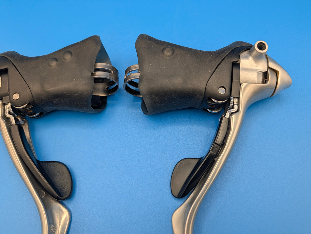 Shimano 105 ST-5500 STI 2x9 – Leviers de frein et vitesses Flight Deck