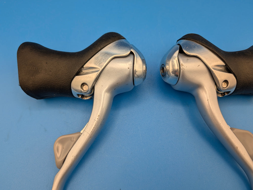 Shimano RSX ST-A410 STI 3x7 – Leviers de vitesse – Paire reconditionnée et polie