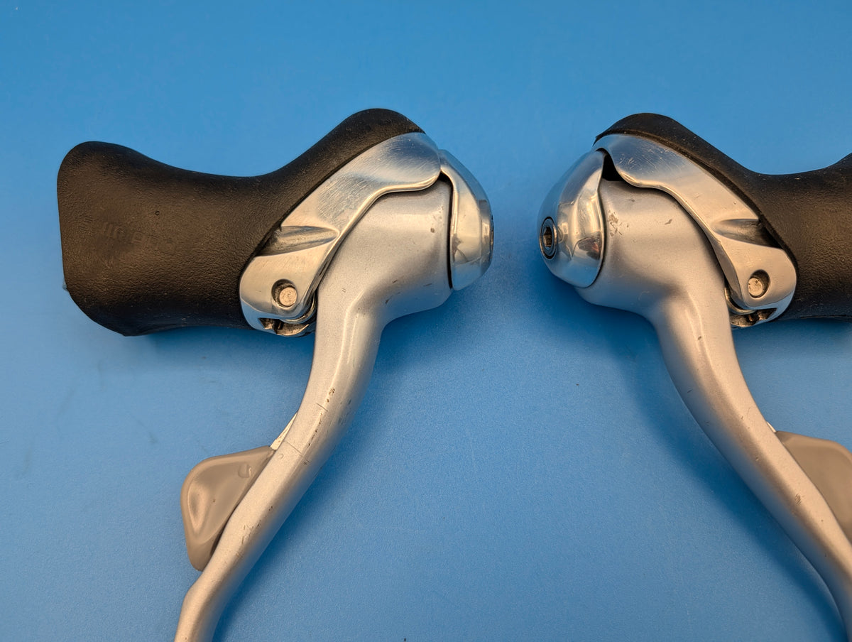 Shimano RSX ST-A410 STI 3x7 – Leviers de vitesse – Paire reconditionnée et polie